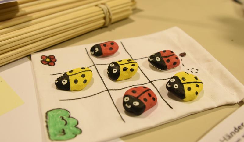 21 juli kan du göra ditt eget tre i rad.