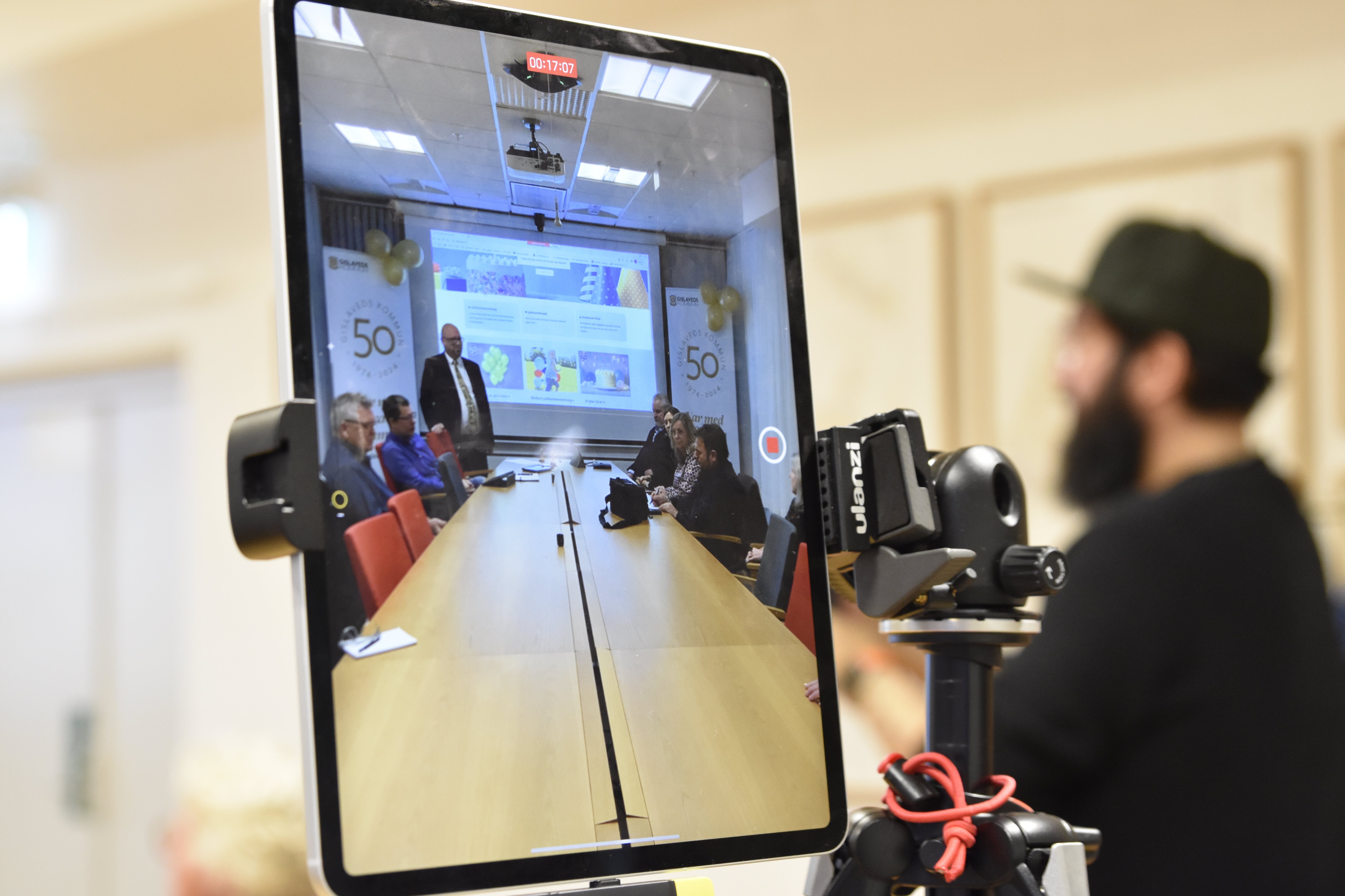 Pressträffen livesändes på Kulturplatåns instagramkonto. 